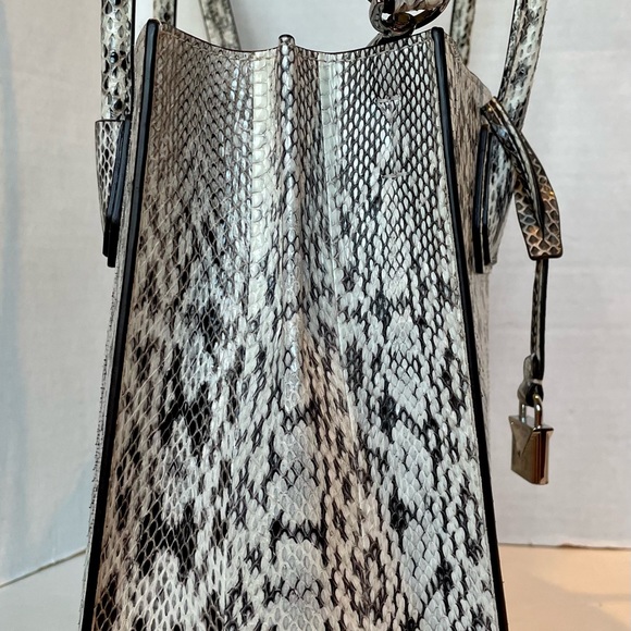 Michael Kors Mercer Snake Skin Leather Natural Tote Large Shoulder Bag Handbag - Picture 6 of 13